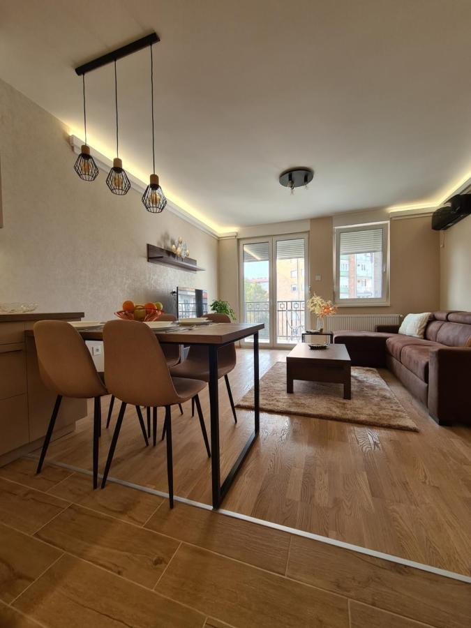 Appartement Stella à Subotica Extérieur photo